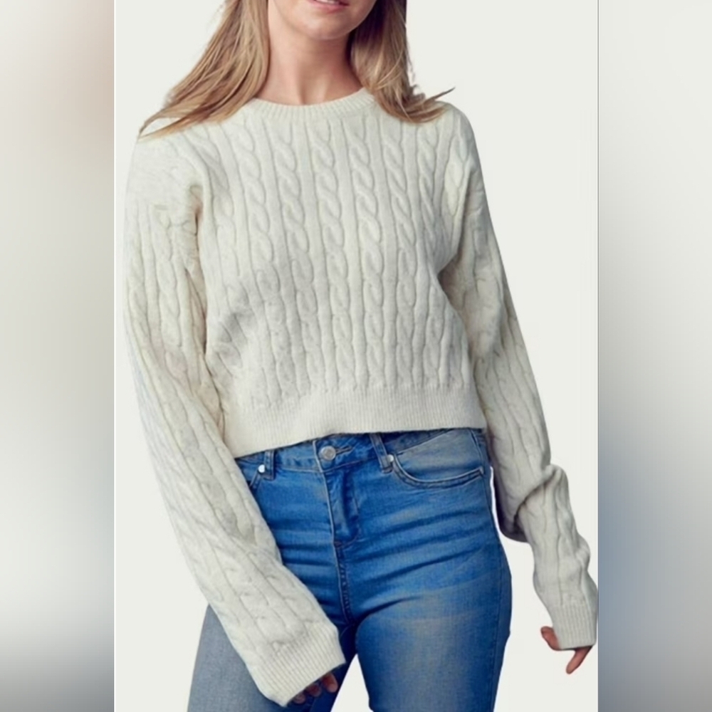 Vine & Valley Cropped Cable Knit Sweater NWOT
